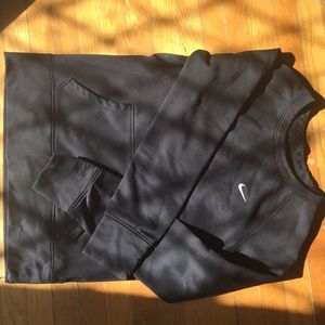 Nike sweatshirt black size medium